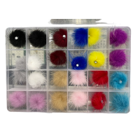 Pompon Nail Art Magnet